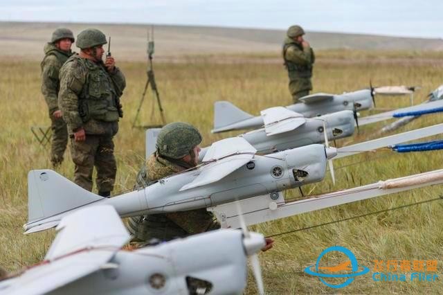 俄軍用無人機打擊烏軍目標，技術來自以色列，為何不用中國無人機-2838