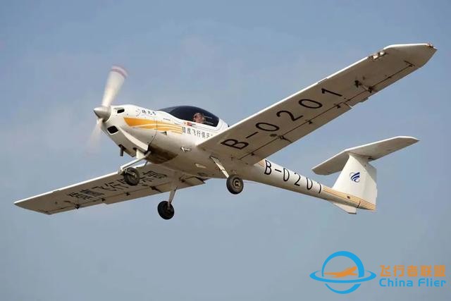 Garmin是航空GPS導(dǎo)航的先驅(qū)，獵鷹為您解析通用航空航電屆的傳奇-811
