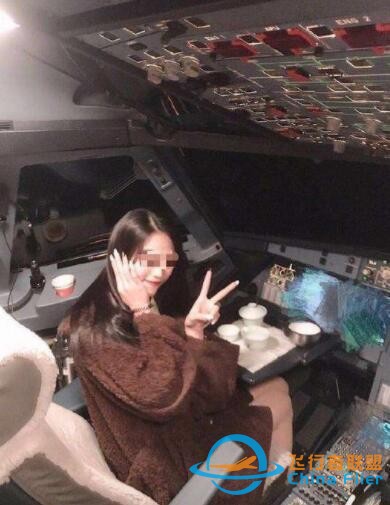 A320客機操縱桿為什么能擺茶盤？側桿模仿戰(zhàn)斗機，副駕被禁止起落-8120
