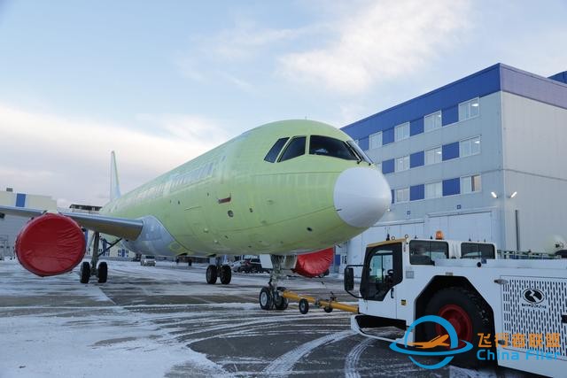 不再怕美國斷供！俄羅斯最新一代客機亮相，使用純國產先進發動機-8075