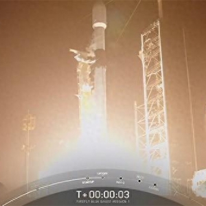 SpaceX“獵鷹9”火箭發(fā)射，同時將美日兩臺商業(yè)月球著陸器送入太空