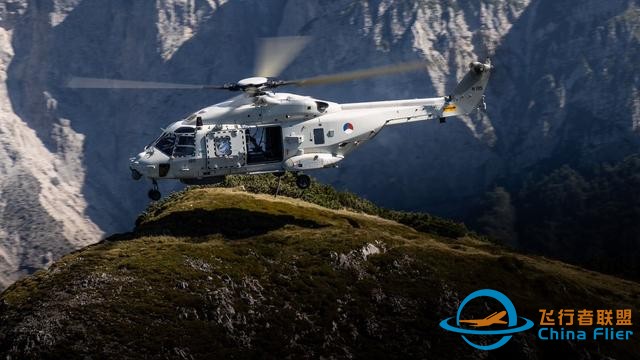 荷蘭AH64阿帕奇、NH90、CH47支奴干直升機將配備新型安全通信套件-491