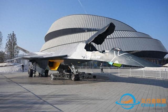 白帝空天戰機模型正式亮相長春凈月-9808